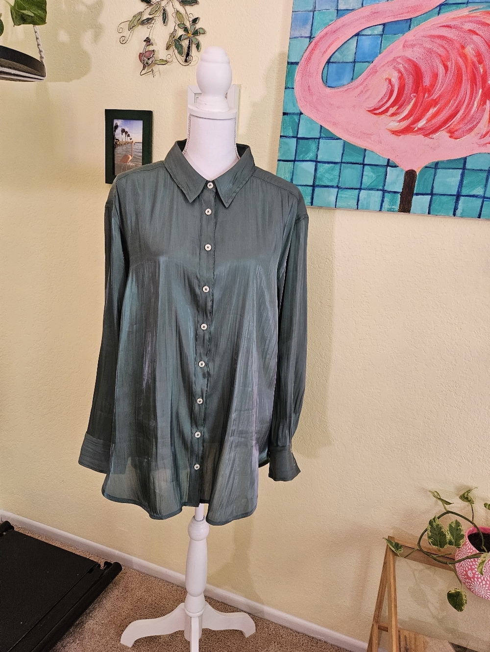 Anthropologie Women's Green Button-Front Long Sleeve Blouse. Sz L